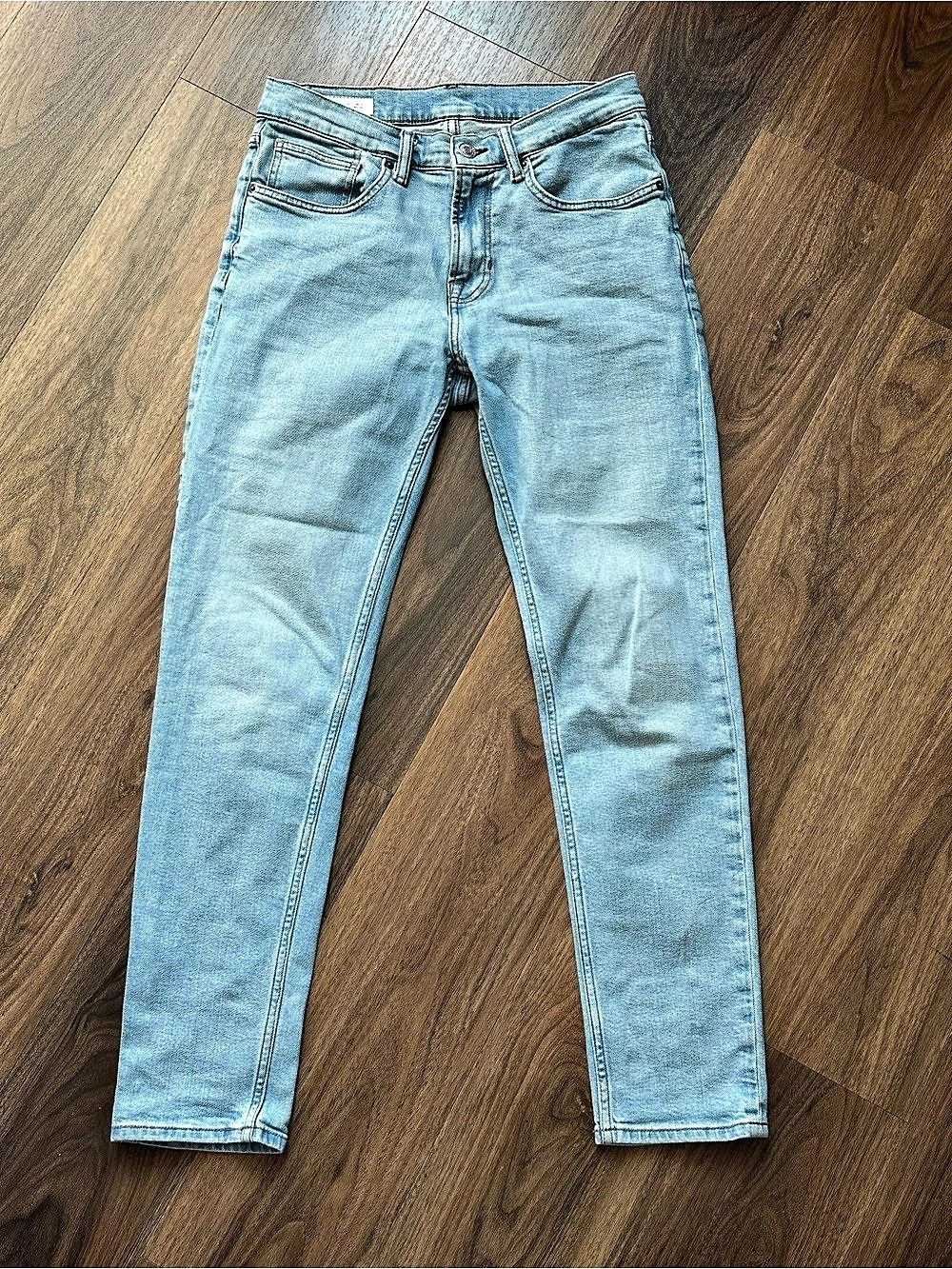Zara Straight Leg Jeans Waist 31 medium wash